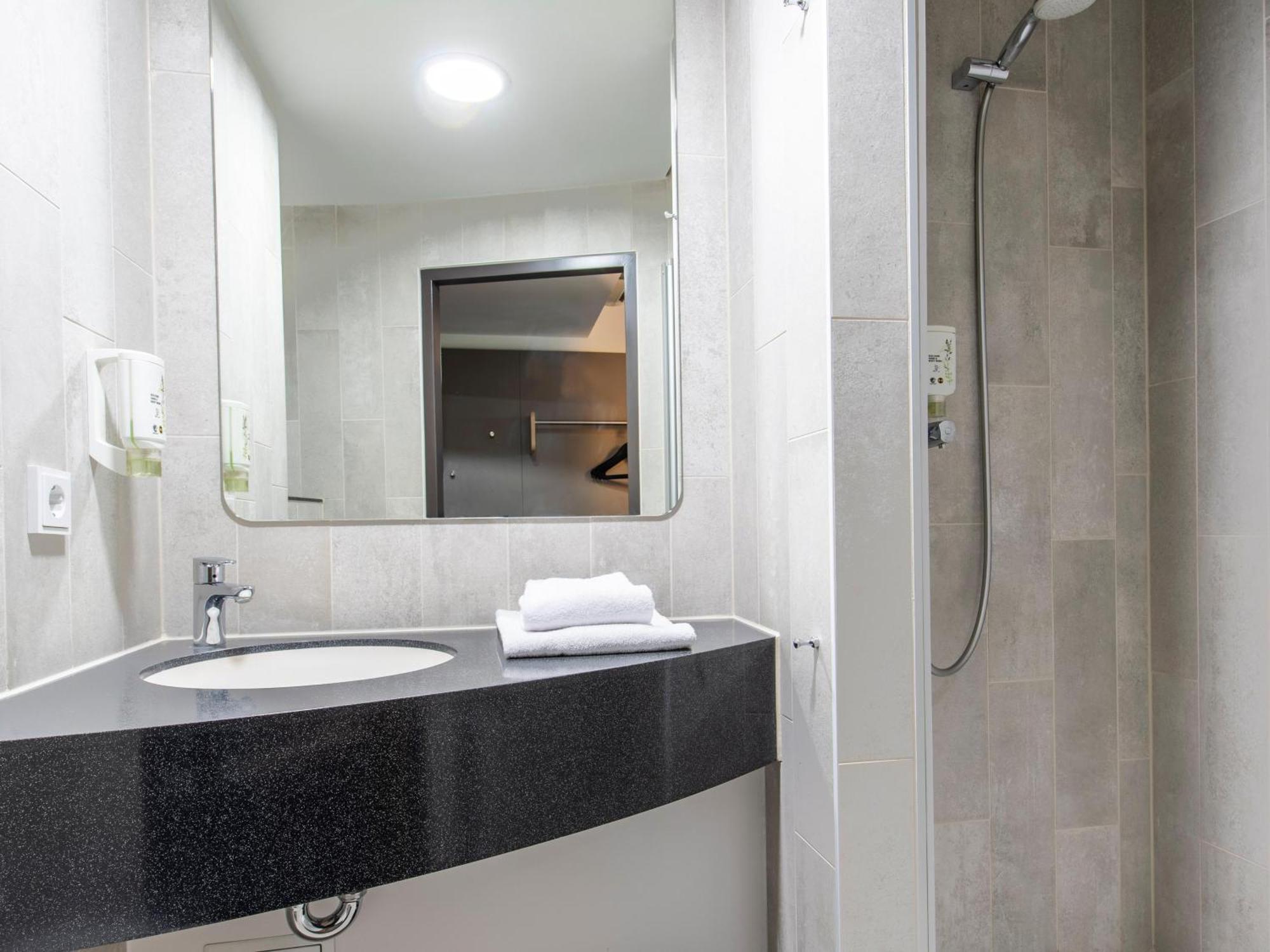 Regensburg-city Hotel 3*
